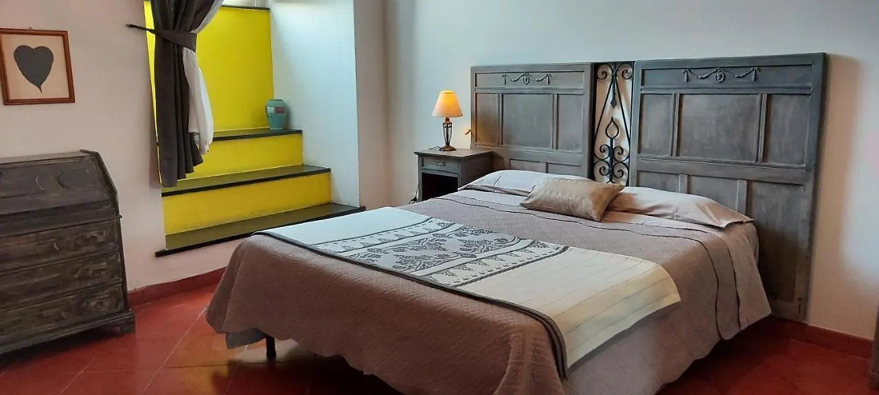 B&B Palazzo Oddo Albenga Bed & Breakfast