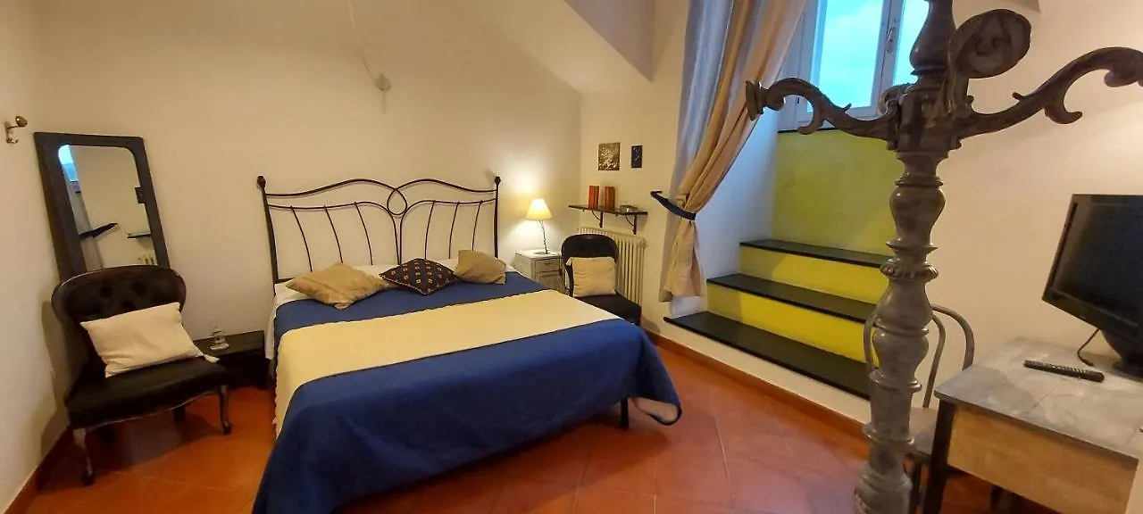 B&B Palazzo Oddo Albenga Bed & Breakfast